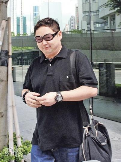 無綫前節目監製錢國偉昨離開廉署獲撤銷保釋。(屈俊樂攝)藝員寧進亦獲廉署撤銷保釋。(屈俊樂攝)叢培崑到廉署報到,獲通知要繼續保釋候查。(屈俊樂攝) 無綫前節目監製錢國偉昨離開廉署獲撤銷保釋。(屈俊樂攝)藝員寧進亦獲廉署撤銷保釋。(屈俊樂攝)叢培崑到廉署報到,獲通知要繼續保釋候查。(屈俊樂攝)