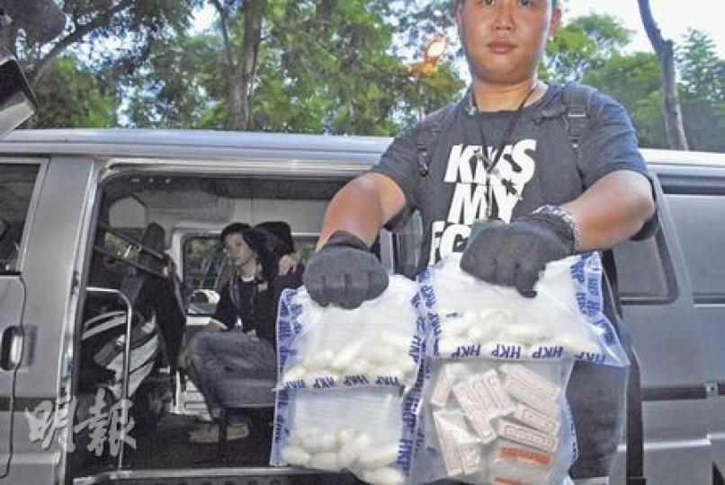 警方昨在沙田圍檢獲530克可卡因。(林錫禮攝) 警方昨在沙田圍檢獲530克可卡因。(林錫禮攝)