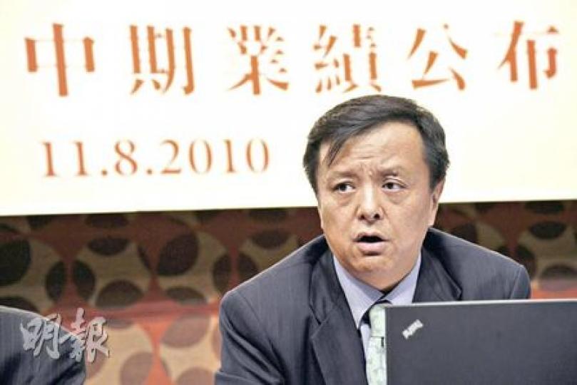 有意見認為本港應推遲收市時間,例如延至下午5時,以配合倫敦開市,港交所行政總裁李小加(圖)表示,可留待日後探討。(葉漢華攝) 有意見認為本港應推遲收市時間,例如延至下午5時,以配合倫敦開市,港交所行政總裁李小加(圖)表示,可留待日後探討。(葉漢華攝)