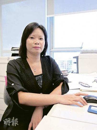 加入政黨成為醫護界「稀有動物」的盧美嫻直言,若民主黨仍像數年前般激進,她未必會入黨。(陳雪玲攝) 加入政黨成為醫護界「稀有動物」的盧美嫻直言,若民主黨仍像數年前般激進,她未必會入黨。(陳雪玲攝)