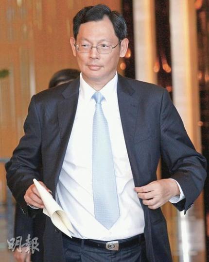 金管局總裁陳德霖昨宣布推出控制按揭風險措施,不過他沒有正面回應目前樓市是否存在泡沫,但指出新措施的出發點,在於管理銀行的按揭貸款風險,並呼籲置業者量力而為。(李紹昌攝) 金管局總裁陳德霖昨宣布推出控制按揭風險措施,不過他沒有正面回應目前樓市是否存在泡沫,但指出新措施的出發點,在於管理銀行的按揭貸款風險,並呼籲置業者量力而為。(李紹昌攝)