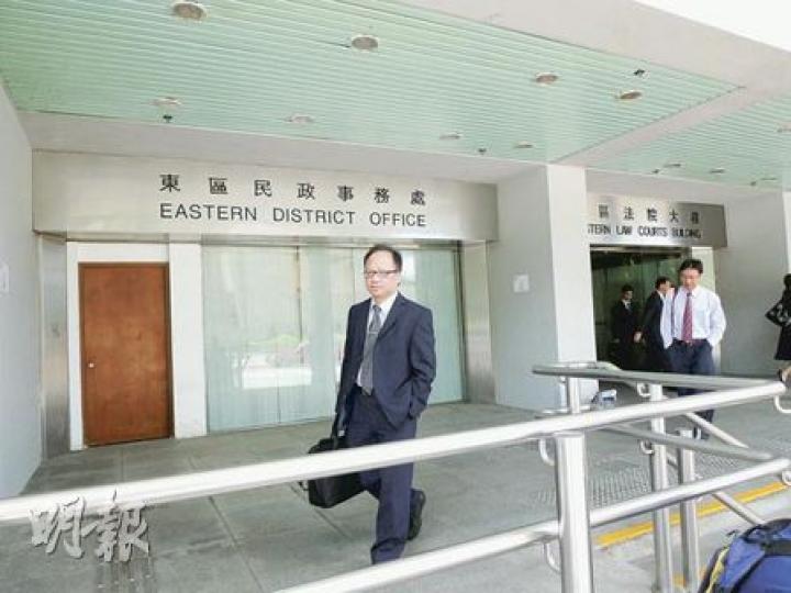 從事醫療化驗30年的衛生防護中心科學主任張子良表示,「帶菌」別嘌醇藥丸驗出小芽孢根霉菌,屬其中一種毛霉菌。(何偉畧攝) 從事醫療化驗30年的衛生防護中心科學主任張子良表示,「帶菌」別嘌醇藥丸驗出小芽孢根霉菌,屬其中一種毛霉菌。(何偉畧攝)