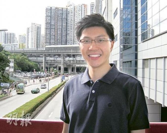 在青衣公屋長大的梁顯政表示,自己是自發加入自由黨,沒有任何人提攜,希望憑出身經驗,令黨內多了解基層聲音。(姚國雄攝) 在青衣公屋長大的梁顯政表示,自己是自發加入自由黨,沒有任何人提攜,希望憑出身經驗,令黨內多了解基層聲音。(姚國雄攝)