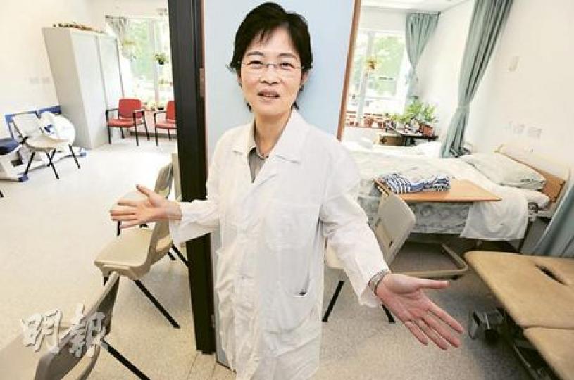 中文大學精神科教授林翠華指出,大型香港精神健康普查會問及受訪者是否有幻聽等精神問題,以及濫藥等敏感問題,故資料會高度保密。(尹錦恩攝) 中文大學精神科教授林翠華指出,大型香港精神健康普查會問及受訪者是否有幻聽等精神問題,以及濫藥等敏感問題,故資料會高度保密。(尹錦恩攝)