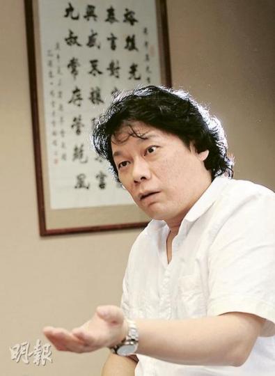 政府雖出招收緊樓按,但個別發展商如裕泰興,透過恒豐財務為旗下樓盤紅磡嘉麗閣提供二按,以便助買家入市;圖為裕泰興董事總經理羅守耀。(劉焌陶攝) 政府雖出招收緊樓按,但個別發展商如裕泰興,透過恒豐財務為旗下樓盤紅磡嘉麗閣提供二按,以便助買家入市;圖為裕泰興董事總經理羅守耀。(劉焌陶攝)