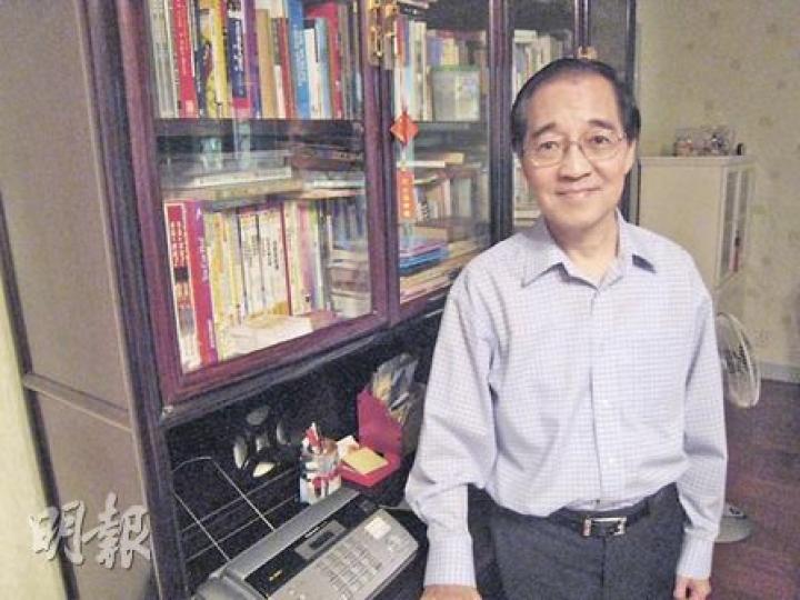 香港輔導教師協會榮譽顧問趙榮德將於下月到SPACE開班「授徒」,公開他研究多年的選校秘笈,與家長分享入讀名校的秘訣。他直言﹕「升讀幼稚園、小學、中學的名校,各有不同的破解密碼。」(楊曉楓攝) 香港輔導教師協會榮譽顧問趙榮德將於下月到SPACE開班「授徒」,公開他研究多年的選校秘笈,與家長分享入讀名校的秘訣。他直言﹕「升讀幼稚園、小學、中學的名校,各有不同的破解密碼。」(楊曉楓攝)