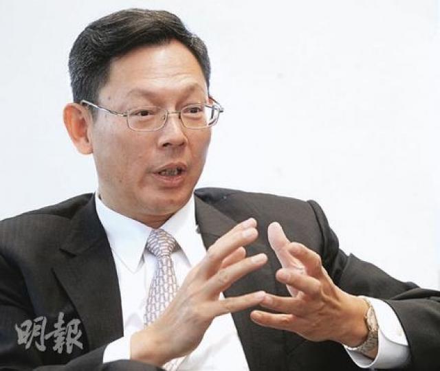 金管局總裁陳德霖表示,為了鞏固本港作為財富管理中心,必須在方便客戶購買投資產品及保障客戶權益之間,取得平衡。(劉焌陶攝) 金管局總裁陳德霖表示,為了鞏固本港作為財富管理中心,必須在方便客戶購買投資產品及保障客戶權益之間,取得平衡。(劉焌陶攝)