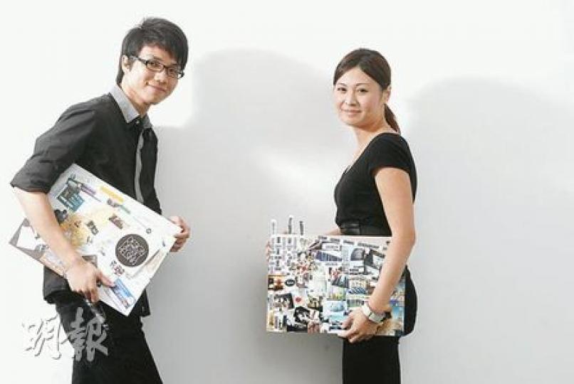 陳康業(左)和鍾棓琪(右)分別完成大專和大學設計課程後,獲梁志天遊學獎學金,一圓歐遊夢想。陳康業探索北歐自然建築,而鍾棓琪則體會倫敦、巴塞隆拿豪華酒店風格,返港後完成手上的簡報總結行程。(林振東攝)本地著名設計師梁志天,每年撥逾20萬作設計遊學獎學金,助攻讀設計課程的大專生遊歷世界。他昔日依靠兼職掙旅費,曾遊歐洲6星期,他說:「當時的歐洲印象仍歷歷在目,對我人生的設計路向有重大啟發。」(林振東攝) 陳康業(左)和鍾棓琪(右)分別完成大專和大學設計課程後,獲梁志天遊學獎學金,一圓歐遊夢想。陳康業探索北歐自然建築,而鍾棓琪則體會倫敦、巴塞隆拿豪華酒店風格,返港後完成手上的簡報總結行程。(林振東攝)本地著名設計師梁志天,每年撥逾20萬作設計遊學獎學金,助攻讀設計課程的大專生遊歷世界。他昔日依靠兼職掙旅費,曾遊歐洲6星期,他說:「當時的歐洲印象仍歷歷在目,對我人生的設計路向有重大啟發。」(林振東攝)