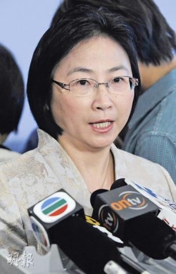 巴塞爾III較市場預期來得寬鬆，恒生銀行行政總裁梁高美懿指出，香港銀行大可「舒一口氣」，資金運用靈活性大大增加，但她說不定恒生會否隨之恢復高派息。（葉漢華攝）