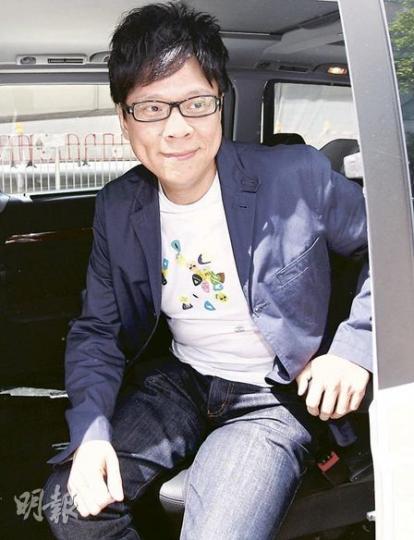 涉嫌貪污被捕的無綫電視總經理陳志雲,昨日早上再到廉署報到,據悉,廉署最快明日對他作出起訴。(李紹昌攝)無綫巿場及營業部業務拓展主管陳永孫,昨獲准繼續保釋。(李紹昌攝)陳志雲的前助手叢培崑昨從廉署離開時只說了一句「細節稍後再談」。(李紹昌攝) 涉嫌貪污被捕的無綫電視總經理陳志雲,昨日早上再到廉署報到,據悉,廉署最快明日對他作出起訴。(李紹昌攝)無綫巿場及營業部業務拓展主管陳永孫,昨獲准繼續保釋。(李紹昌攝)陳志雲的前助手叢培崑昨從廉署離開時只說了一句「細節稍後再談」。(李紹昌攝)