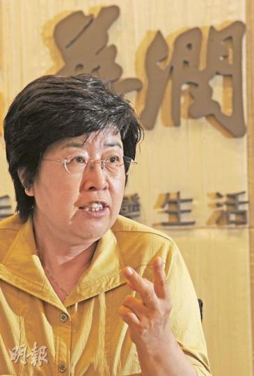 華潤水泥董事長周俊卿表示,集團主營的廣東、廣西、海南及福建地區,有4個大型規劃,興建基建設施多,水泥需求殷切。(劉焌陶攝) 華潤水泥董事長周俊卿表示,集團主營的廣東、廣西、海南及福建地區,有4個大型規劃,興建基建設施多,水泥需求殷切。(劉焌陶攝)