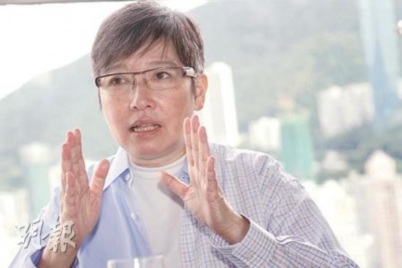 一向是「大花筒」的阿蘇大病之後,明白金錢的重要,便矢言要賺大錢,再不用家人擔心自己的財政狀况。(李紹昌攝) 一向是「大花筒」的阿蘇大病之後,明白金錢的重要,便矢言要賺大錢,再不用家人擔心自己的財政狀况。(李紹昌攝)