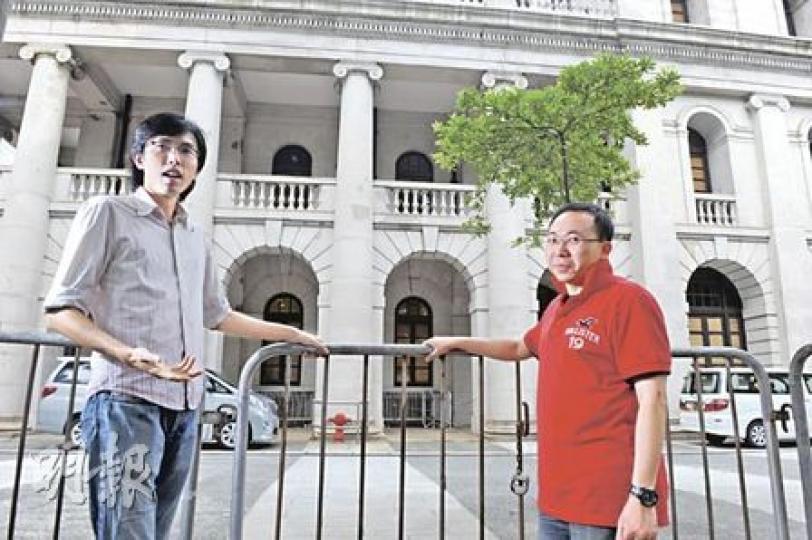 社民連副主席吳文遠(左)認為示威區的硬件做得再好,也要執法者持開放態度,黨友彭義桄(右)則計劃以高科技「突襲」議會。(劉焌陶攝) 社民連副主席吳文遠(左)認為示威區的硬件做得再好,也要執法者持開放態度,黨友彭義桄(右)則計劃以高科技「突襲」議會。(劉焌陶攝)