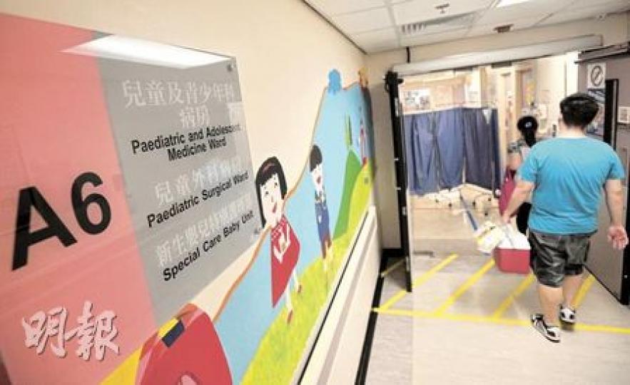東區醫院6樓的A座和B座,均設有兒童及青少年科病房。圖為事發的東區醫院6樓A座門口。(朱永倫攝) 東區醫院6樓的A座和B座,均設有兒童及青少年科病房。圖為事發的東區醫院6樓A座門口。(朱永倫攝)