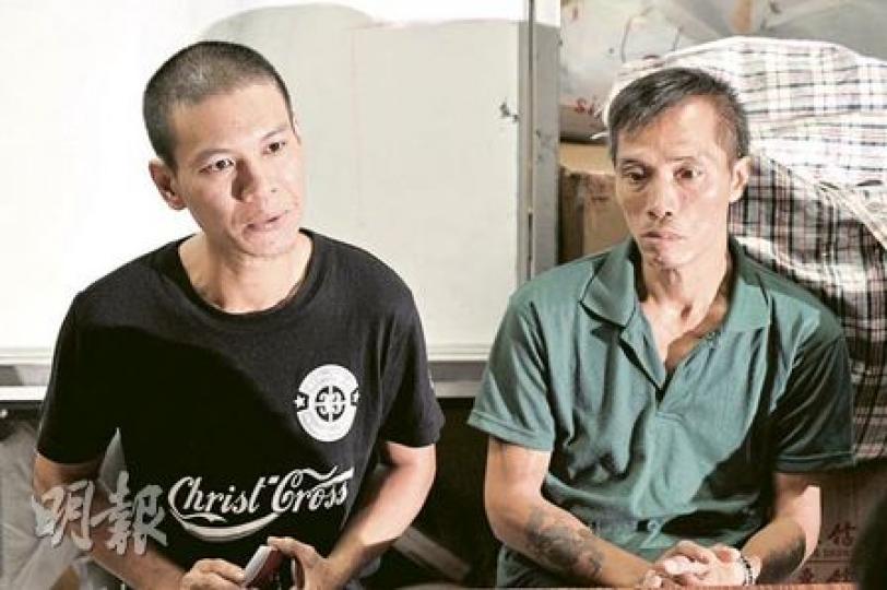 蔡全新(右)、陳健森(左)曾是赤柱監獄好兄弟,前年成功透過司法覆核爭取在囚者投票權。兩人近日獲釋,表明會繼續關注囚犯權益,並爭取社會不再歧視釋囚。(葉漢華攝) 蔡全新(右)、陳健森(左)曾是赤柱監獄好兄弟,前年成功透過司法覆核爭取在囚者投票權。兩人近日獲釋,表明會繼續關注囚犯權益,並爭取社會不再歧視釋囚。(葉漢華攝)