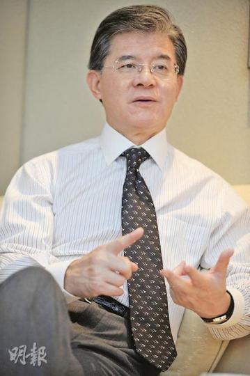 瑞安房地產主席羅康瑞指出,香港地產市場已被大財團壟斷,集團將繼續在內地發展。(何家達攝) 瑞安房地產主席羅康瑞指出,香港地產市場已被大財團壟斷,集團將繼續在內地發展。(何家達攝)