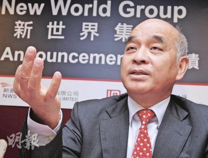 新世界發展董事總經理鄭家純表示,香港社會有仇富心理,基於貧富懸殊厲害,除了政府要負責任,生意人也有責任,特別是部分生意人經營手法欠正道,形成仇富心理。(劉焌陶攝) 新世界發展董事總經理鄭家純表示,香港社會有仇富心理,基於貧富懸殊厲害,除了政府要負責任,生意人也有責任,特別是部分生意人經營手法欠正道,形成仇富心理。(劉焌陶攝)