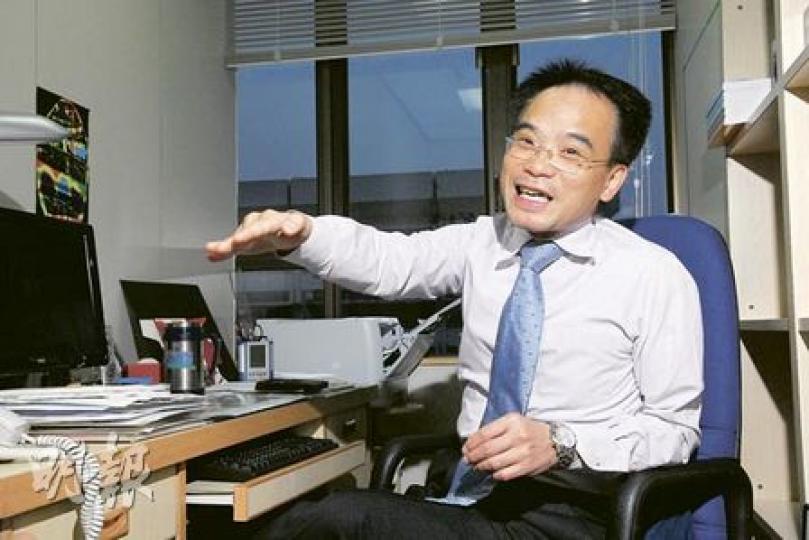 蘇偉文說,當內地明年開始加息,在本港炒樓的資金將會流走,樓價才有機會回落,那才是買樓時機。(陳淑安攝) 蘇偉文說,當內地明年開始加息,在本港炒樓的資金將會流走,樓價才有機會回落,那才是買樓時機。(陳淑安攝)