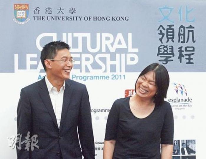 港大明年1月推出「文化領航學程」,課程總監蔡寬量(左)表示,已邀得包括前台北文化局長龍應台(右)等著名學者執教,希望在未來5年培訓100個「文化藝術領航員」。(林振東攝) 港大明年1月推出「文化領航學程」,課程總監蔡寬量(左)表示,已邀得包括前台北文化局長龍應台(右)等著名學者執教,希望在未來5年培訓100個「文化藝術領航員」。(林振東攝)