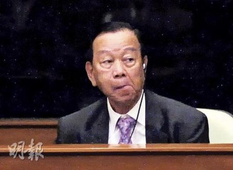 特首曾蔭權昨表示,正內部檢視劉皇發(圖)提交的補充資料,有結果會向公眾交代。(何家達攝) 特首曾蔭權昨表示,正內部檢視劉皇發(圖)提交的補充資料,有結果會向公眾交代。(何家達攝)