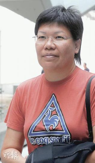 前女警吳惠冰用了47部MP3錄音機偷錄證人於庭外的對話,成功證明警員證人「夾口供」,卻因此被裁定藐視法庭罪成。(劉焌陶攝) 前女警吳惠冰用了47部MP3錄音機偷錄證人於庭外的對話,成功證明警員證人「夾口供」,卻因此被裁定藐視法庭罪成。(劉焌陶攝)