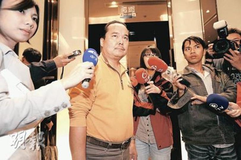 失蹤者袁敏的哥哥袁雄斥責台灣搜救不力,錯過救人黃金72小時。(何家達攝)珠海團6名家屬代表昨日中午到蘇花公路出事現場視察。(何家達攝) 失蹤者袁敏的哥哥袁雄斥責台灣搜救不力,錯過救人黃金72小時。(何家達攝)珠海團6名家屬代表昨日中午到蘇花公路出事現場視察。(何家達攝)