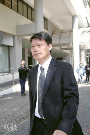 副消防總長何乃海昨表示,有前線同袍沒嚴守火場通訊紀律,是引致當日通訊器嚴重「jam線」(干擾)的主因。 (利嘉茵攝) 副消防總長何乃海昨表示,有前線同袍沒嚴守火場通訊紀律,是引致當日通訊器嚴重「jam線」(干擾)的主因。 (利嘉茵攝)