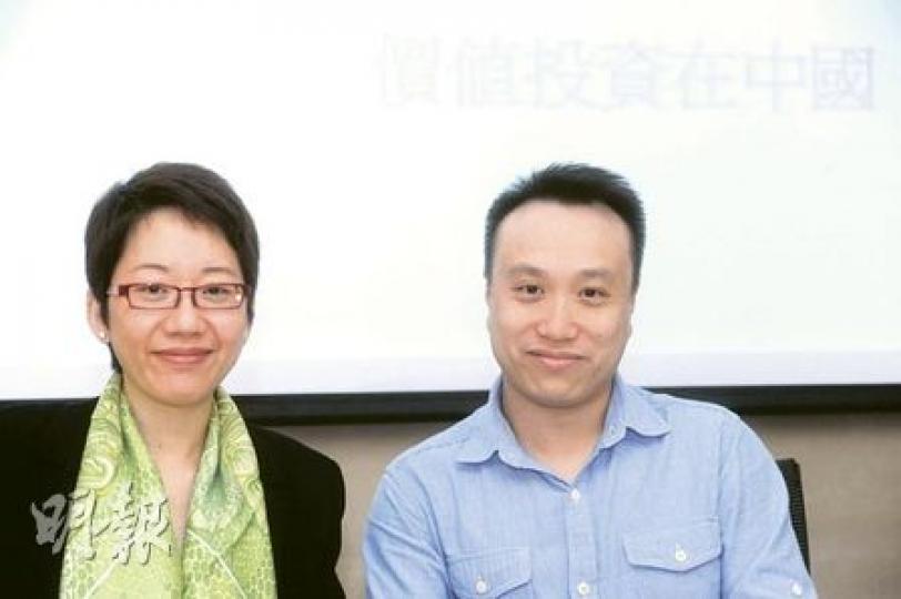 行健資產管理首席投資總監蔡雅頌(右)表示,明年將會是投資的黃金期。左為行健資產管理基金經理周綺雯。(尹錦恩攝) 行健資產管理首席投資總監蔡雅頌(右)表示,明年將會是投資的黃金期。左為行健資產管理基金經理周綺雯。(尹錦恩攝)