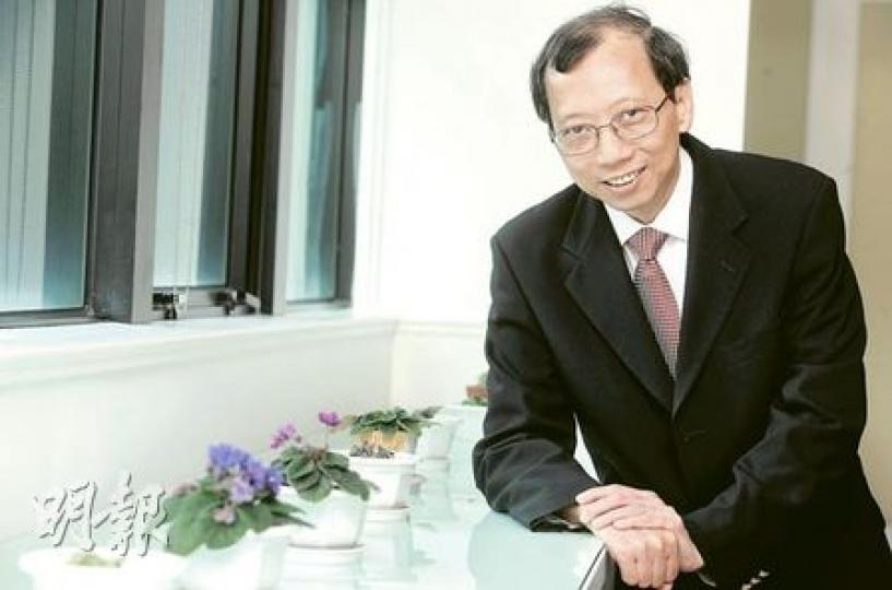 嶺大校長陳玉樹談學額回撥﹕有關大原則（學額回撥）實屬合理，但今次涉及的學額數目偏多，而且大學不是商業機構，需要有長遠發展計劃，不能像工業生產線般，隨時增減學系數目。（尹錦恩攝）