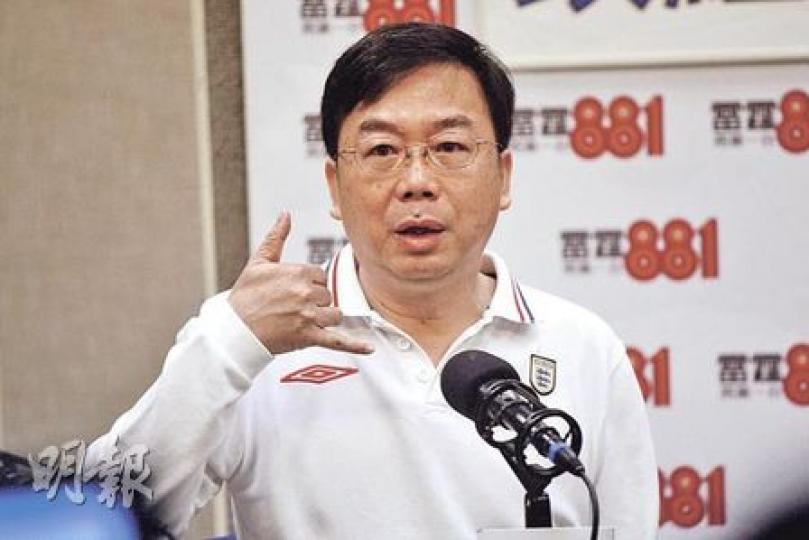 立法會教育界議員張文光昨日批評部分直資學校校長利用學校儲備買樓買股票，是做了「違反社會價值」的事，卻不勇於承認錯誤，要求校長站出來解釋。（李紹昌攝）
