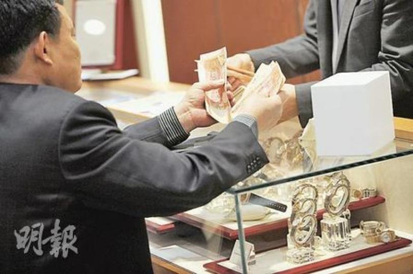 工商銀行邀請內地500名年均簽帳消費達500萬元人民幣的客人來港旅遊3天，有表行特別預留新款名表，成功吸引豪客掃貨。（朱永倫攝）
