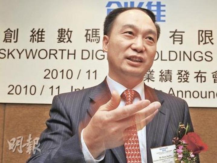 創維主席張學斌有信心，隨着步入傳統電視銷售旺季，下半年度的銷量及毛利率，同樣會有改善。（劉焌陶攝）
