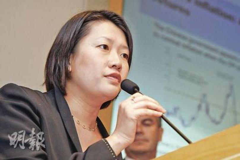高盛中國首席策略分析師朱悅重申,高盛中長線仍看好內地市場,而被指引發A股下挫的報告只為H股短線部署,當中只建議投資者套現獲利,而非睇淡後市。(陳智良攝) 高盛中國首席策略分析師朱悅重申,高盛中長線仍看好內地市場,而被指引發A股下挫的報告只為H股短線部署,當中只建議投資者套現獲利,而非睇淡後市。(陳智良攝)