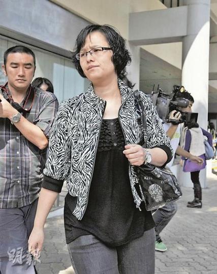 死者林享利(34歲)遺孀林婉瑜昨到庭出席死因研訊,席間冷靜地提出問題。(朱永倫攝)死者蔡明長(44歲)遺孀邱美娜昨神情哀傷,與另一死者遺孀楊碧良質疑二判工頭撒謊及不負責任。(朱永倫攝)二判宏偉的工頭司金獅,昨在庭上被死者遺孀指斥說謊。(朱永倫攝) 死者林享利(34歲)遺孀林婉瑜昨到庭出席死因研訊,席間冷靜地提出問題。(朱永倫攝)死者蔡明長(44歲)遺孀邱美娜昨神情哀傷,與另一死者遺孀楊碧良質疑二判工頭撒謊及不負責任。(朱永倫攝)二判宏偉的工頭司金獅,昨在庭上被死者遺孀指斥說謊。(朱永倫攝)