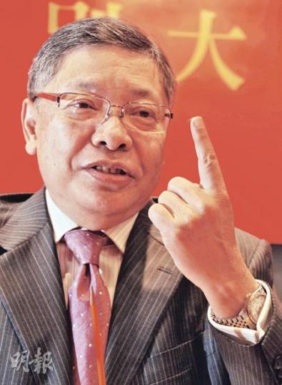 金價近日屢創新高,周生生總經理周永成認為,金價會保持在高位運行,但集團不會囤積黃金,惟會考慮套戥以減少金價上落的風險。(劉焌陶攝) 金價近日屢創新高,周生生總經理周永成認為,金價會保持在高位運行,但集團不會囤積黃金,惟會考慮套戥以減少金價上落的風險。(劉焌陶攝)