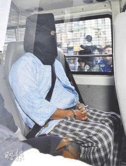 被告黎國雄被指在城門水塘謀殺女子馬麗芬，他昨身穿醫院服出庭應訊。（朱永倫攝）