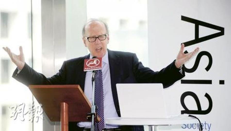 羅奇表示，美國10年及30年國債孳息在QE2下不跌反升，主要是市場對華府推出的貨幣以及財政政策，都投以不信任票。（朱永倫攝）