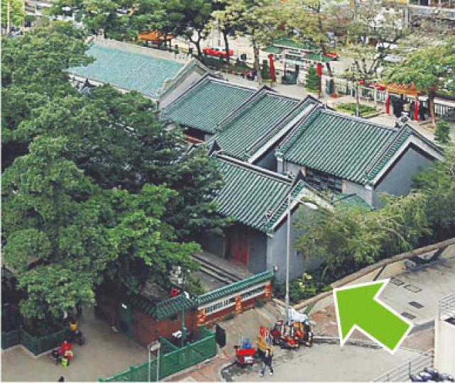 油尖旺區的龕場選址，位於榕樹頭廟街天后廟旁邊，一所荒廢的書塾（箭嘴示），預計可提供約300個龕位。（余俊亮攝）