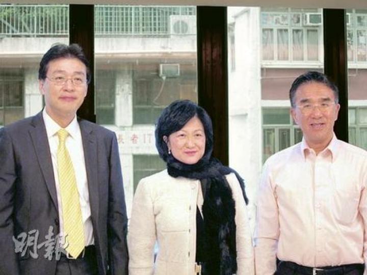 新民黨前日舉行首次黨大會，葉劉淑儀（中）出任主席、田北辰（右）及史泰祖（左）為副主席。（陳雪玲攝）
