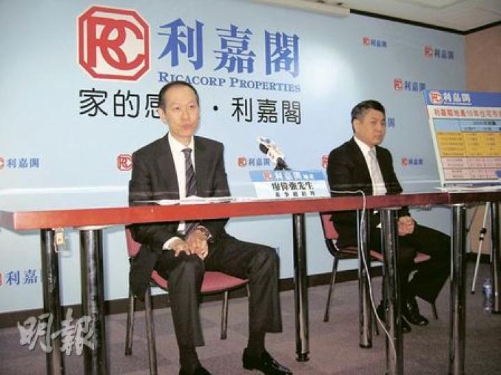 利嘉閣董事總經理廖偉強（左）認為，只會有小部分資深投資者，由住宅市場轉至工商舖短炒。（郭楣攝）