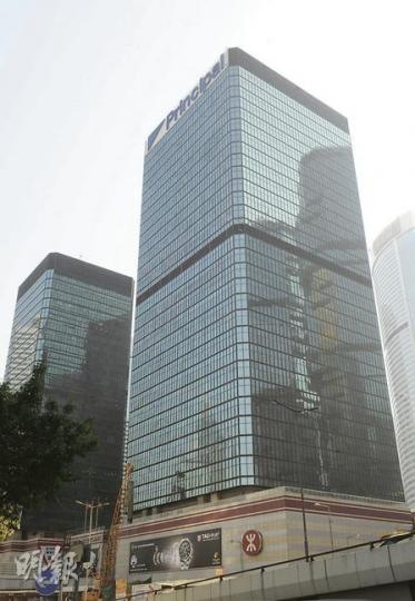 消息人士透露,建設銀行旗下的證券部門剛以月租逾40萬元,承租原由新鴻基證券租用的金鐘海富中心2座16樓全層,為近期區內罕見的最大宗商廈租務成交。(劉焌陶攝) 消息人士透露,建設銀行旗下的證券部門剛以月租逾40萬元,承租原由新鴻基證券租用的金鐘海富中心2座16樓全層,為近期區內罕見的最大宗商廈租務成交。(劉焌陶攝)