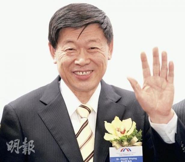 兔年新股頭炮宏僑昨日起路演,該股擬集資過百億元。圖為宏僑董事長張士平。(尹錦恩攝) 兔年新股頭炮宏僑昨日起路演,該股擬集資過百億元。圖為宏僑董事長張士平。(尹錦恩攝)