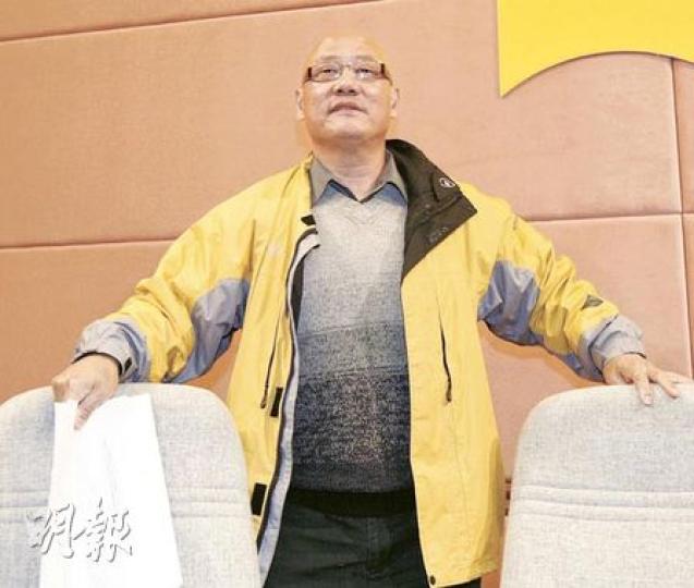 陳偉業昨日召開記者會,交代70萬元選舉捐助的清單。(李紹昌攝) 陳偉業昨日召開記者會,交代70萬元選舉捐助的清單。(李紹昌攝)