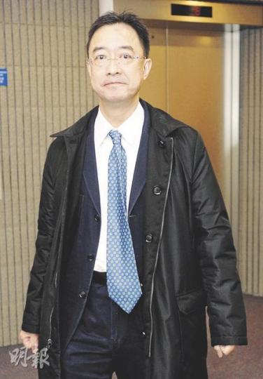 被告陳邦石有逾25年的麻醉經驗,但涉嫌麻醉前只以目測方式檢查麻醉機,沒有按指引測試泄漏,令病人在手術過程中因未有足夠的麻醉藥而醒來。(朱永倫攝) 被告陳邦石有逾25年的麻醉經驗,但涉嫌麻醉前只以目測方式檢查麻醉機,沒有按指引測試泄漏,令病人在手術過程中因未有足夠的麻醉藥而醒來。(朱永倫攝)