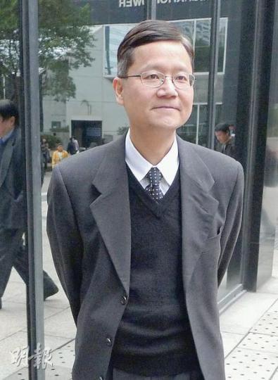 城大前高級講師伍健強被指利用母親及外父「過橋」，申報非大學工作的支出，及隱瞞利益衝突，開設公司承接城大籌辦課程的工作，涉款逾945萬元。（何偉畧攝）
