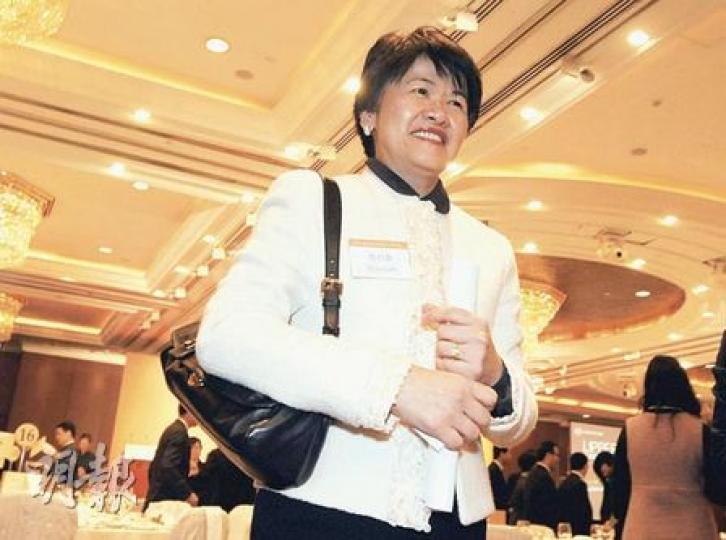 證監會副行政總裁張灼華稱，截至本周四已有384家本港經紀行開立人民幣戶口。（朱永倫攝）