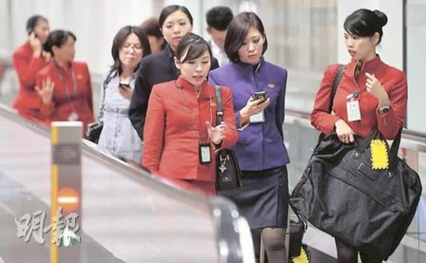 國泰每天約有12班航班、約300名空勤人員往來日本和香港，當中近八成為外站休息航班，即需要留宿日本。國泰空中服務員工會呼籲公司讓原定在東京休息的機組人員改為即時返航。（余俊亮攝）
