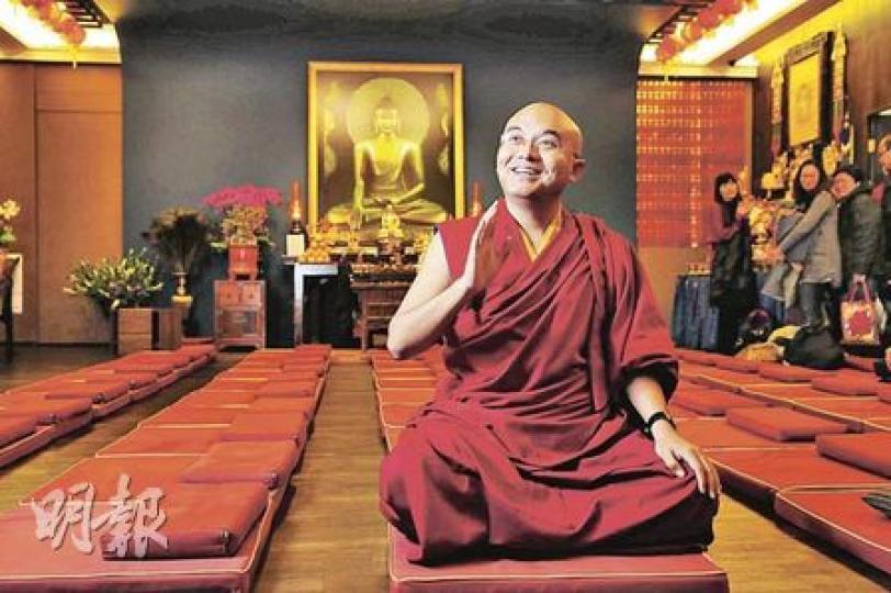 「開心禪師」詠給．明就仁波切（圖）指快樂源於內心的平靜、舒坦，他受訪時還不時開懷咧嘴而笑。（張智超攝）
