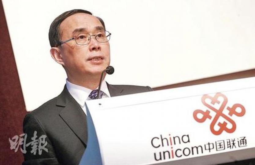 聯通董事長常小兵昨回應記者提問時稱，日本地震暫未影響公司智能手機供應，而公司尚未有引入 iPad2 的明確時間表。（林振東攝）