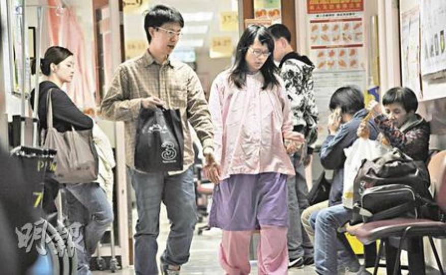 本港多間公立醫院婦產科已停止接受內地孕婦預約產子，以確保本港產婦有位。 （朱永倫攝）